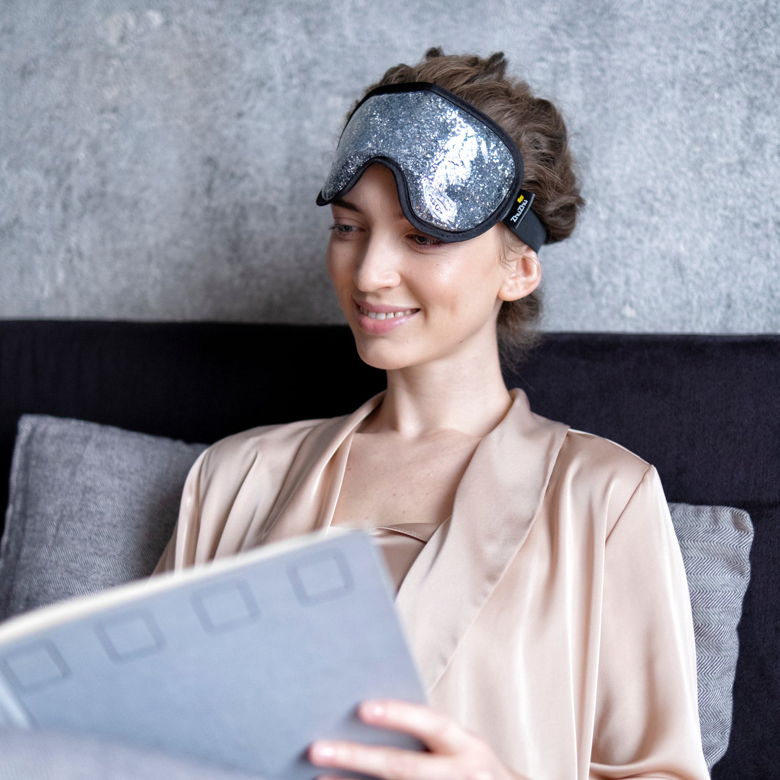 Zhu-Zhu Glitter Gel Hot & Cold Eye Mask - Silver