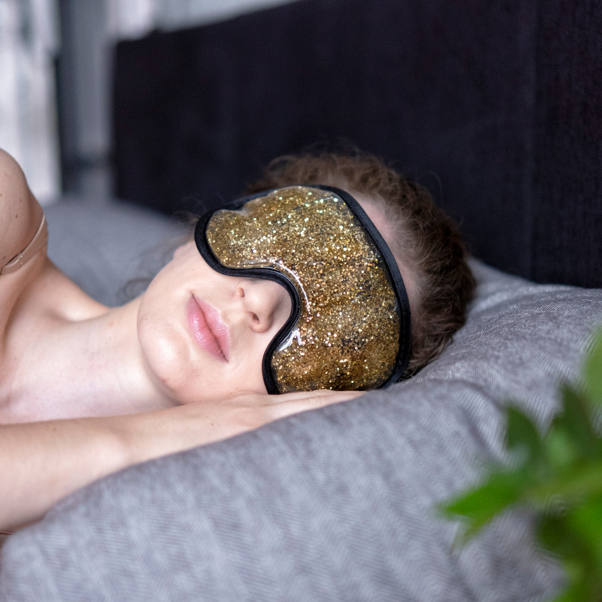 Zhu-Zhu Glitter Gel Hot & Cold Eye Mask - Gold