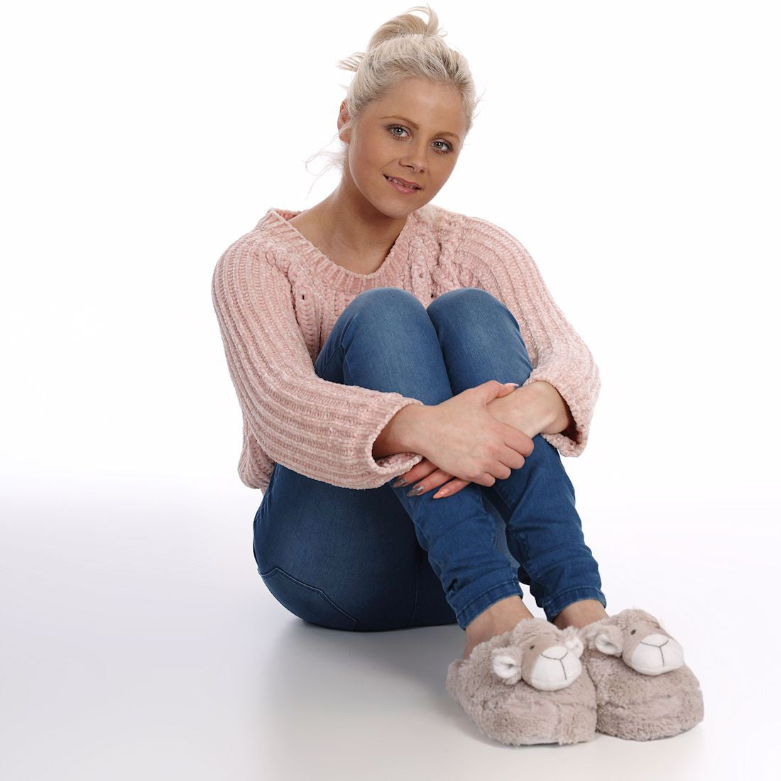 Zhu-Zhu Furry Animal Slippers - Sheep / Lamb