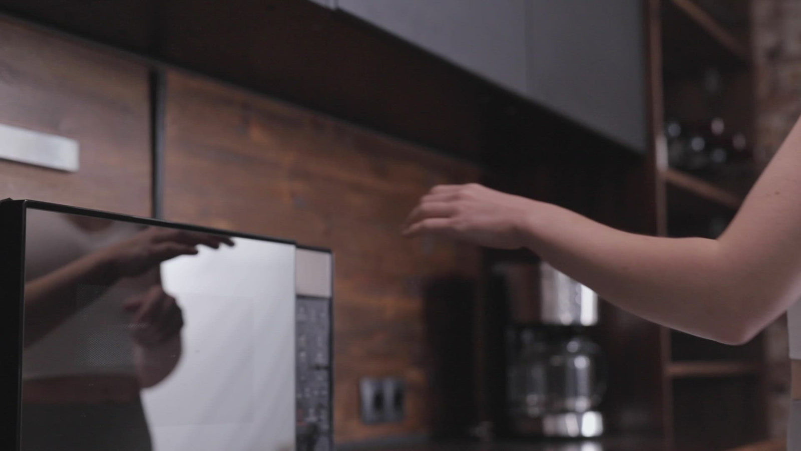 Microwave Lavender Neck Warmer In Grey Velour