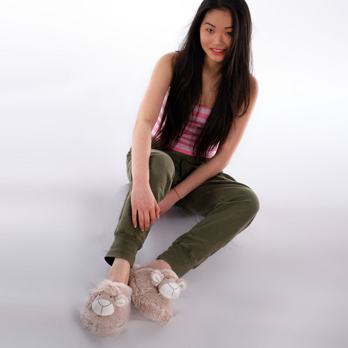 Zhu-Zhu Furry Animal Slippers - Sheep / Lamb